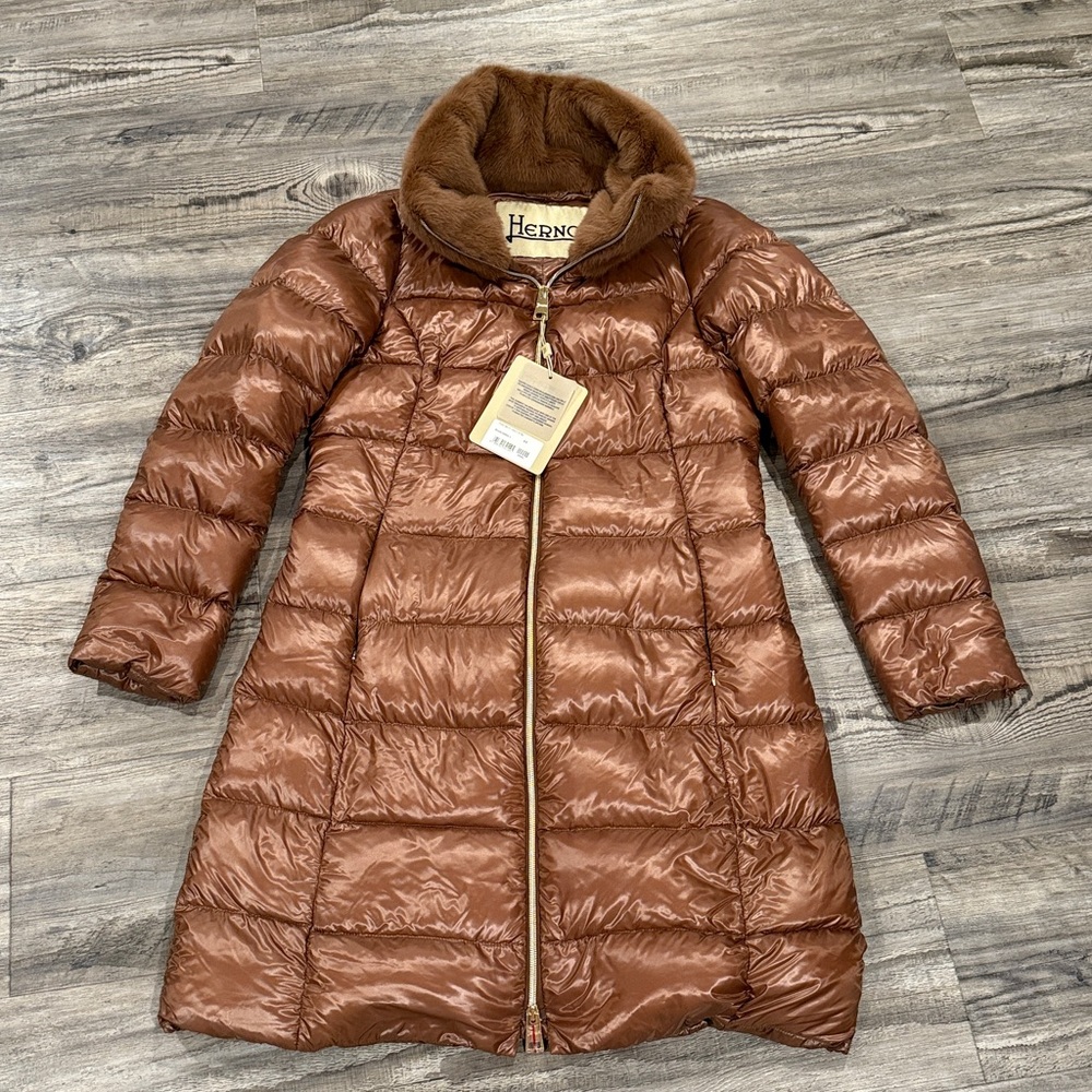 NWT Herno Ultralight Zip-Up Puffer Coat 44 US 8  Jacket Faux Fur Collar NEW! - Picture 7 of 16